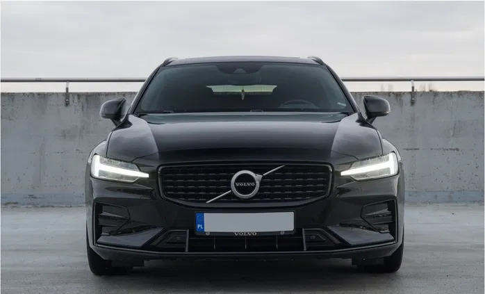 Volvo V60 cena 97900 przebieg: 155000, rok produkcji 2018 z Lublin małe 596